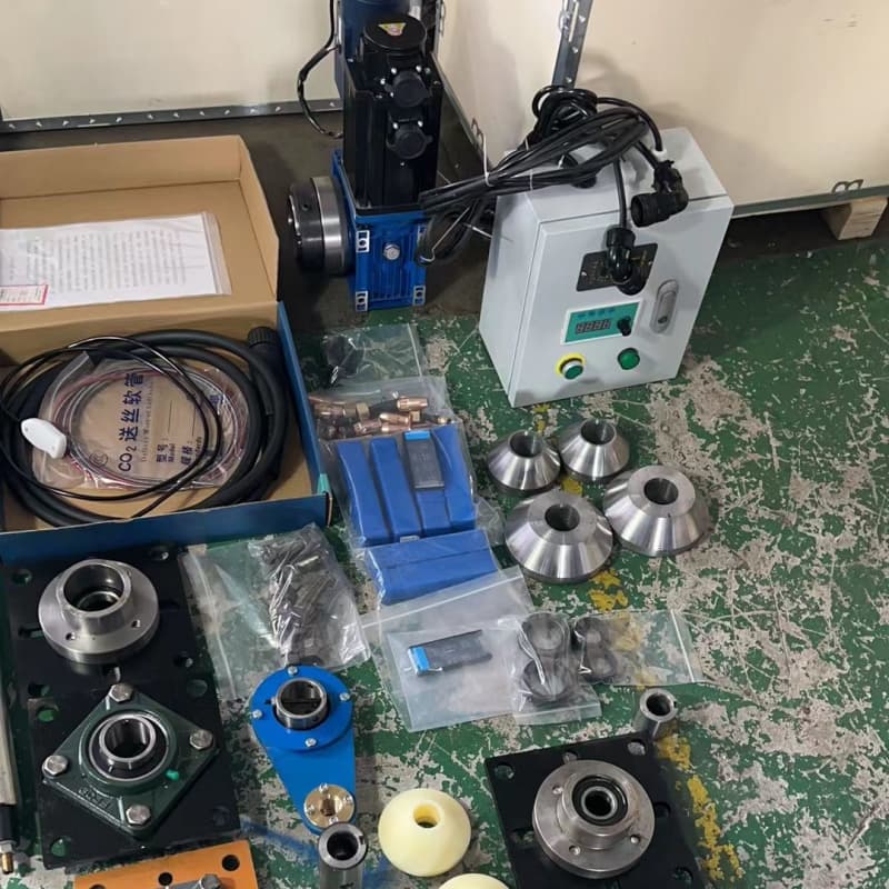 machine d'alésage et de soudage en ligne