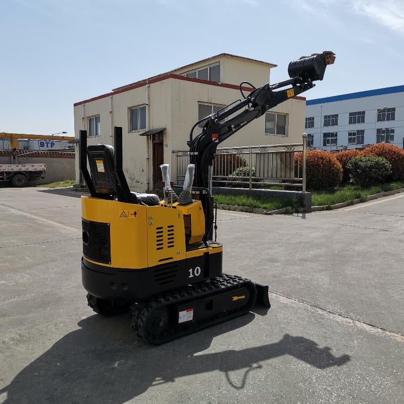 حفارة صغيرة مجنزرة