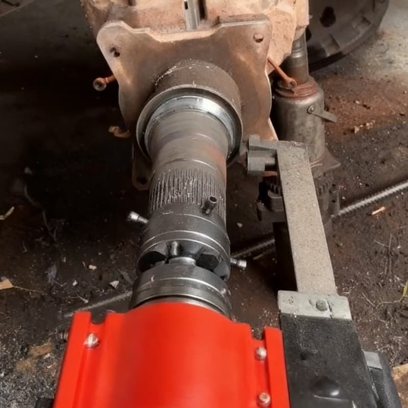 Industrial compact turning lathe